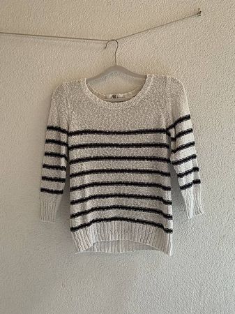 Gestreifter Strickpulli (Grösse S)
