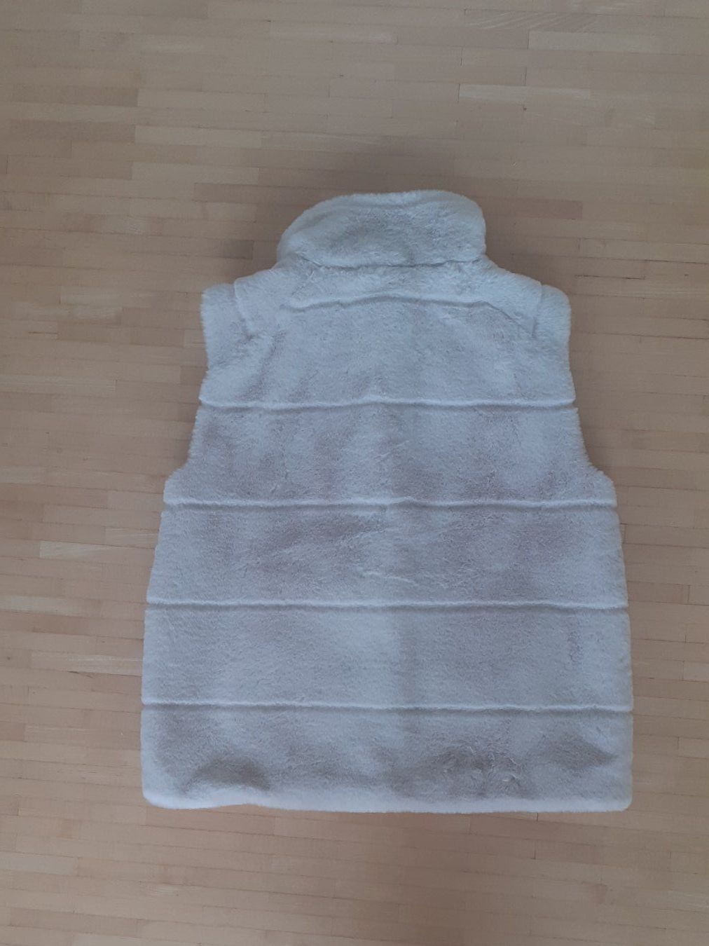 Monari Gilet & Giacche senza maniche: Monari Kunstfell-Weste Ecru Gr. 40 NP 140.- – Nuovo (secondo la descrizione) da Frasnacht venduto da readygo 1