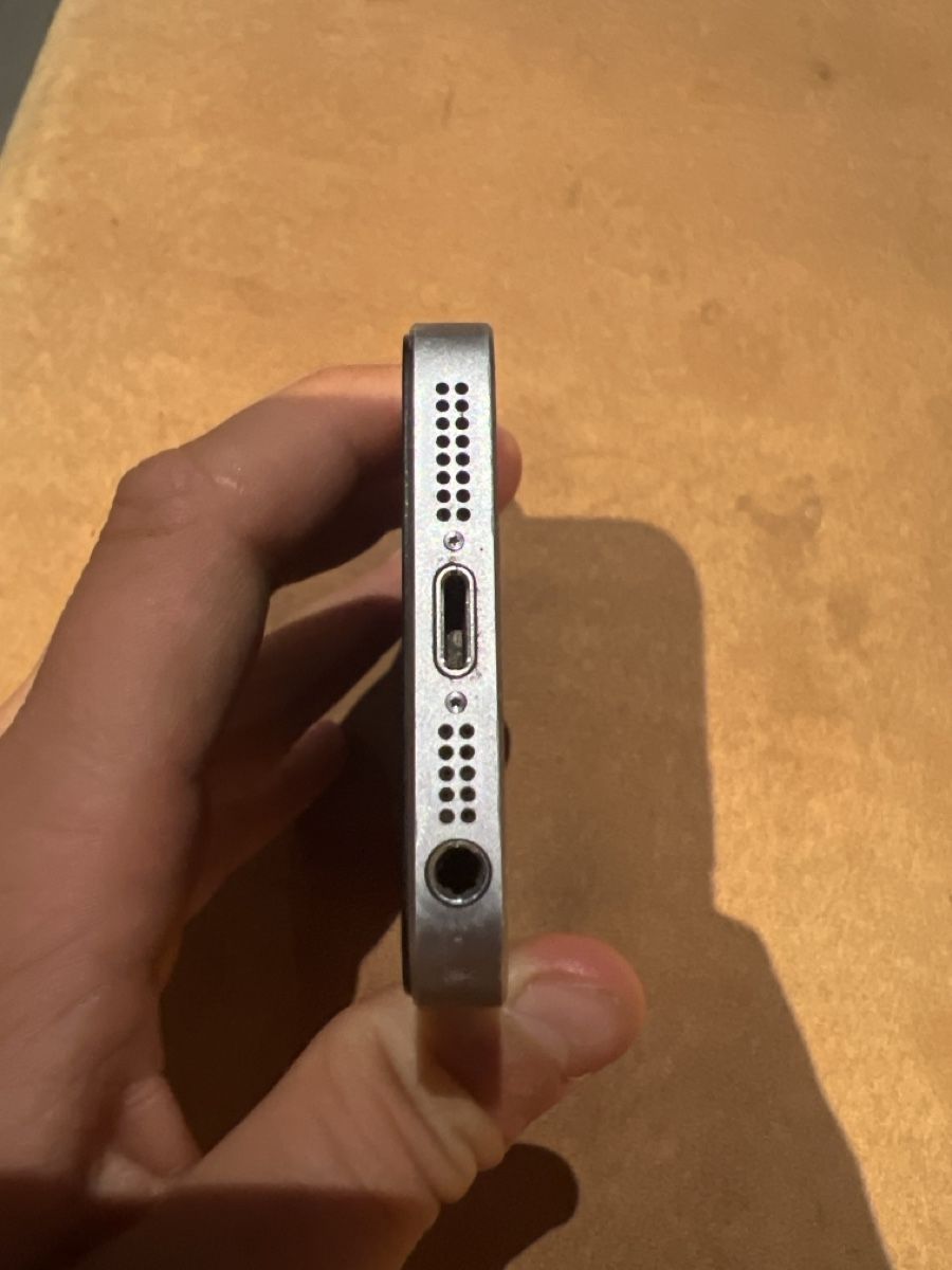 Apple Telefoni cellulari / Smartphones: iPhone SE – Usato da Spiez venduto da Miryam07 5