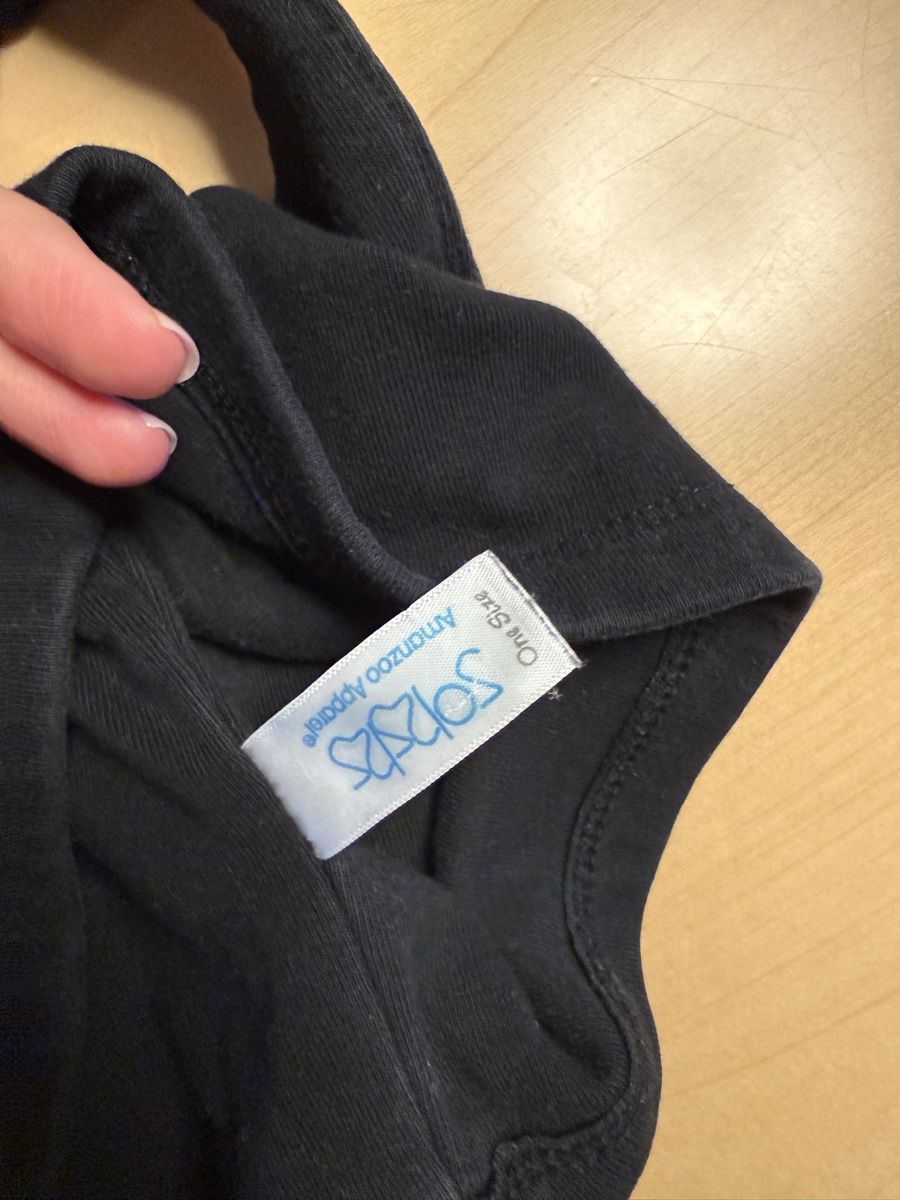 Tops:  Black Crop Top One Size – Gebraucht aus Zürich von Vbo_5yj9 1