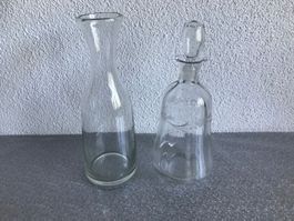 Zwei schöne Glasbehälter