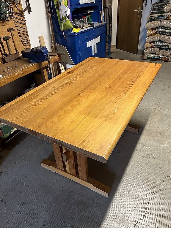 Tables: Table en pin – D'occasion à Vouvry par Vouvrisa