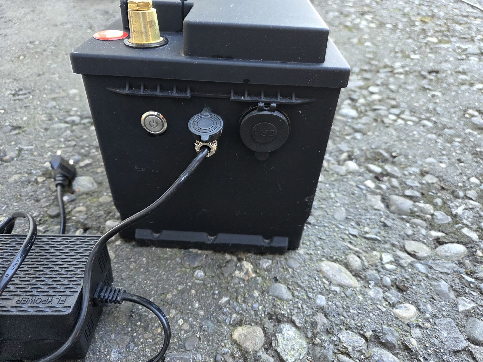 Dispositivi a energia solare: Lithium Batterie 12 Volt 120AH – Usato da Villmergen venduto da schluessel65 4
