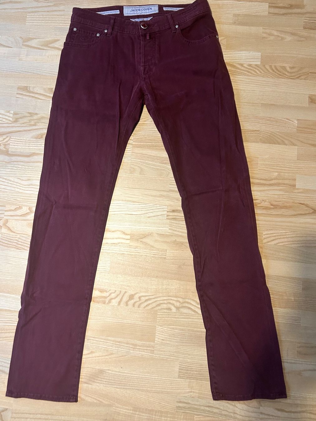 Jacob Cohën Pantaloni: Jacob Cohën Hose - Gr. 31 – Nuovo (secondo la descrizione) da Brüttisellen venduto da ThommyK