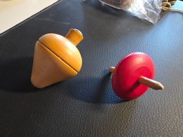 2 Vintage Kreisel Spiel Holz