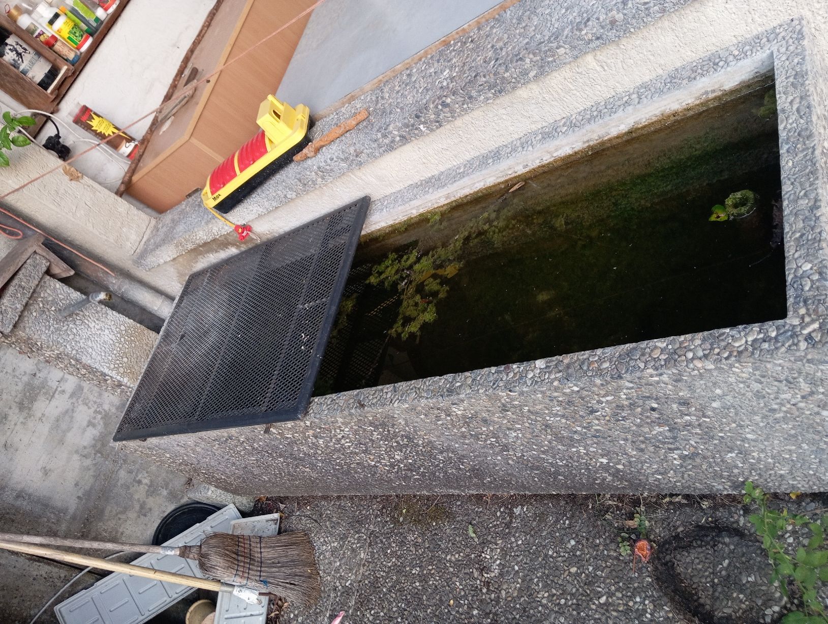 Stagni & Fontane ornamentali: Waschbeton brunnen – Usato da Belp venduto da Guadalupe84 1