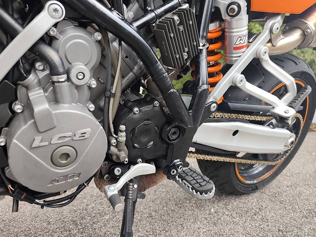 Route: KTM 990 supermoto – D'occasion à Moutier par bonus747 3