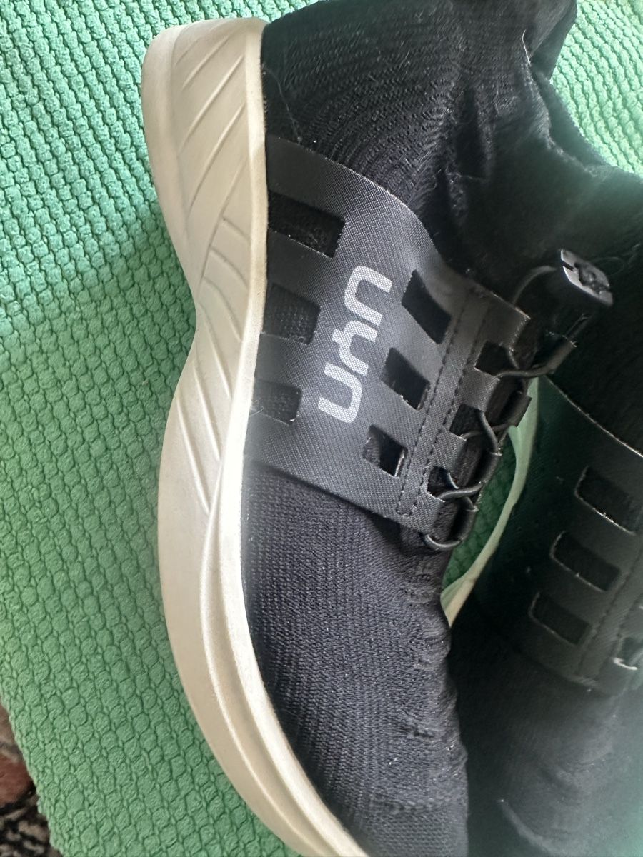 Chaussures femmes: Uyn Turnschuhe gr 38 – D'occasion à Uster par bek_v2ct 1
