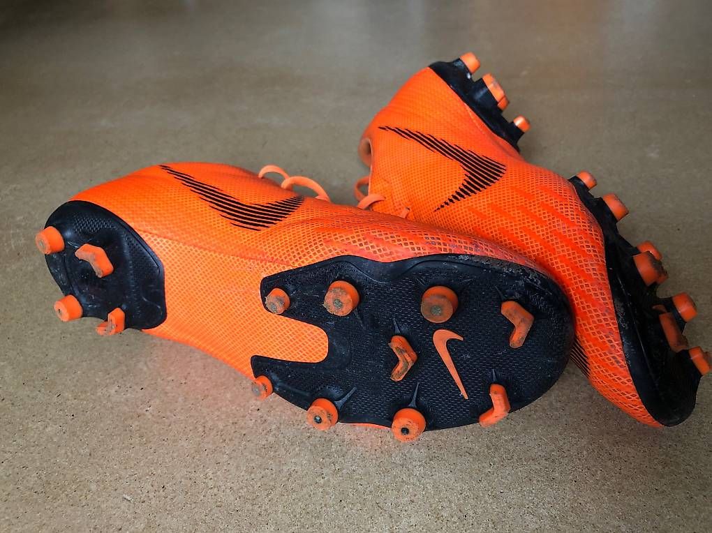 Herrenschuhe: Noggenschuhe Nike – Gebraucht aus Madiswil von e4a 1