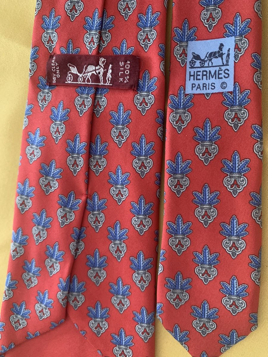 Cravatte: Cravatta HERMÈS Paris 100% Seta Rossa Blu – Usato da Lugano venduto da Edera49 2