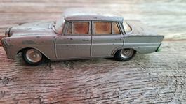 Altes Spielzeugauto,  GAMA Mercedes