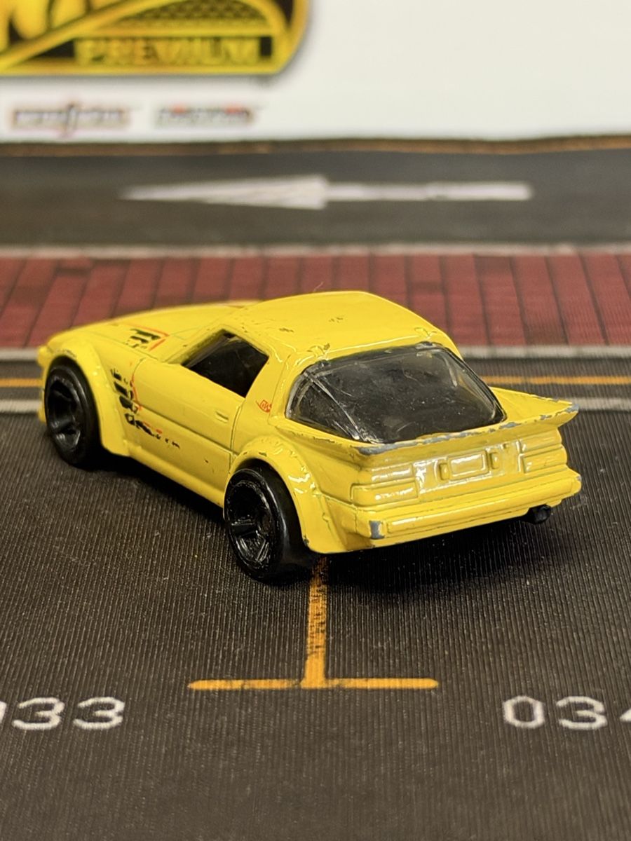 Hot Wheels Modellini d'auto: Hot Wheels Mazda RX-7 jaune fb – Usato da rolle venduto da Noma-collectible 2