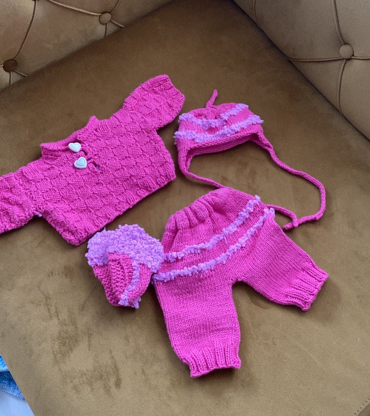 Poupées: gestrickte Puppen Kleider, handarbeit – D'occasion à Dagmersellen par Arcticsnow2017