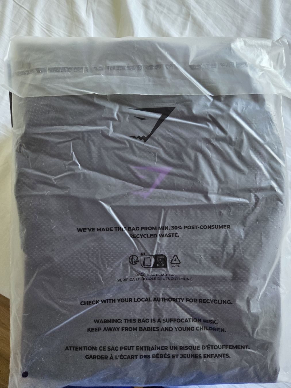 Gymshark T-shirt: Gymshark Onyx M – Nuovo (secondo la descrizione) da Zollikofen venduto da Vintageforyou 1