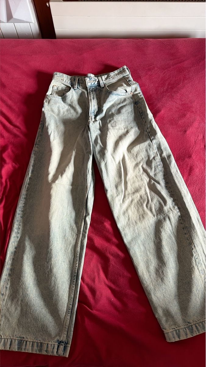 Bershka Jeans: Jeans,grösse E. U. R. 34 Bershka – Nuovo (secondo la descrizione) da Möriken AG venduto da ke_jh6d
