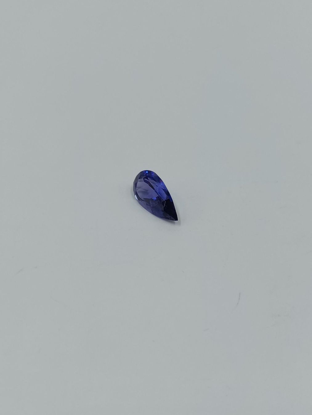 Pietre preziose: 1 LEUCHTENDER TANSANIT, 6.17 CT. – Usato da Luzern venduto da EdiGem 3