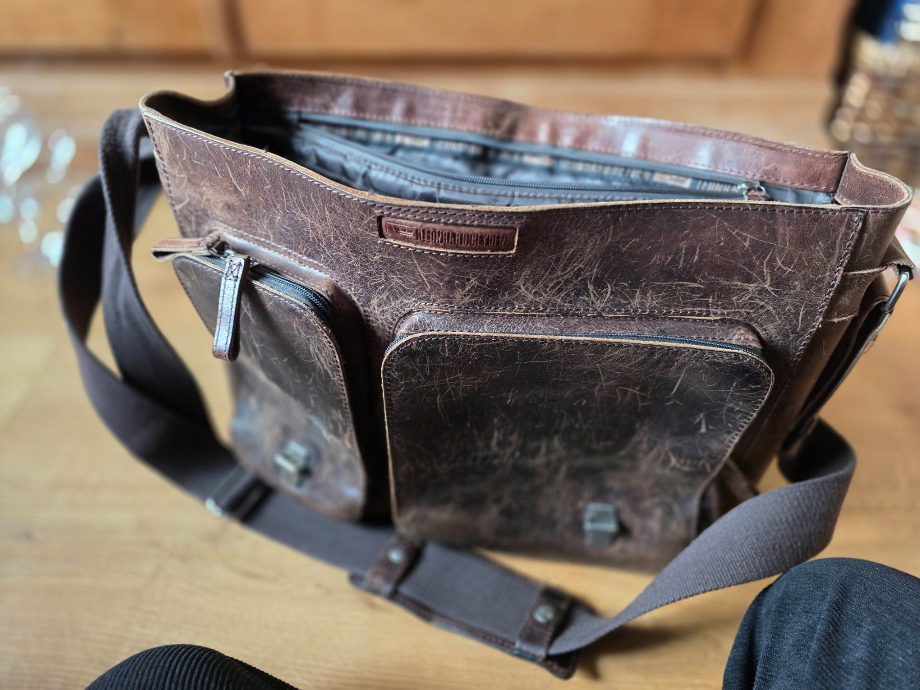 Koffer & Taschen: robuste Leder Akten Mappe Laptop Tasche Leonhard Heyden – Gebraucht aus Walterswil BE von Lonitti 4