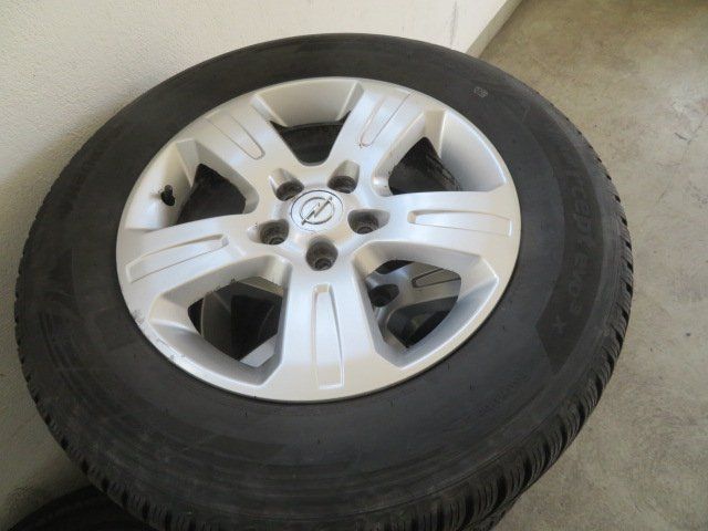 Opel Pneumatici & Ruote complete: Winterräder Opel Antara  235  /65   17 – Usato da Pfyn venduto da sagenruthe 1