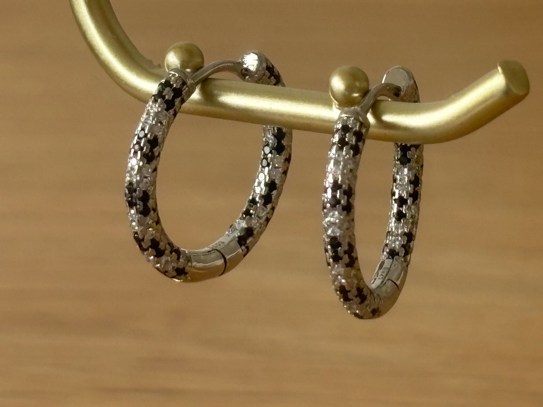 Orecchini pendenti & Orecchini a lobo: Luxus Elegante Ohrstecker /Creolen Farbe:  Silber – Nuovo (secondo la descrizione) da Biel-Bienne venduto da Roserosse13 5