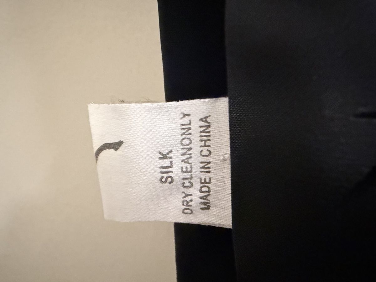 Foulards & écharpes: Black Silk Scarf with Bamboo Pattern, Rectangular – Neuf avec emballage d'origine à Buttikon SZ par trz_6ht8 1
