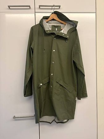 RAINS Regenjacke