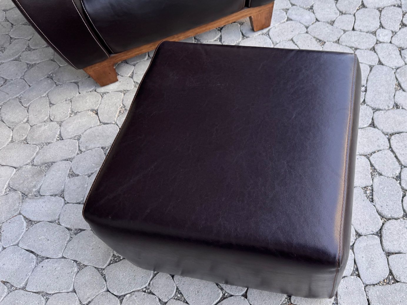 Sessel: Retro Leder Lounge Sessel mit Hocker – Gebraucht aus Horgen von Annabelle05 4