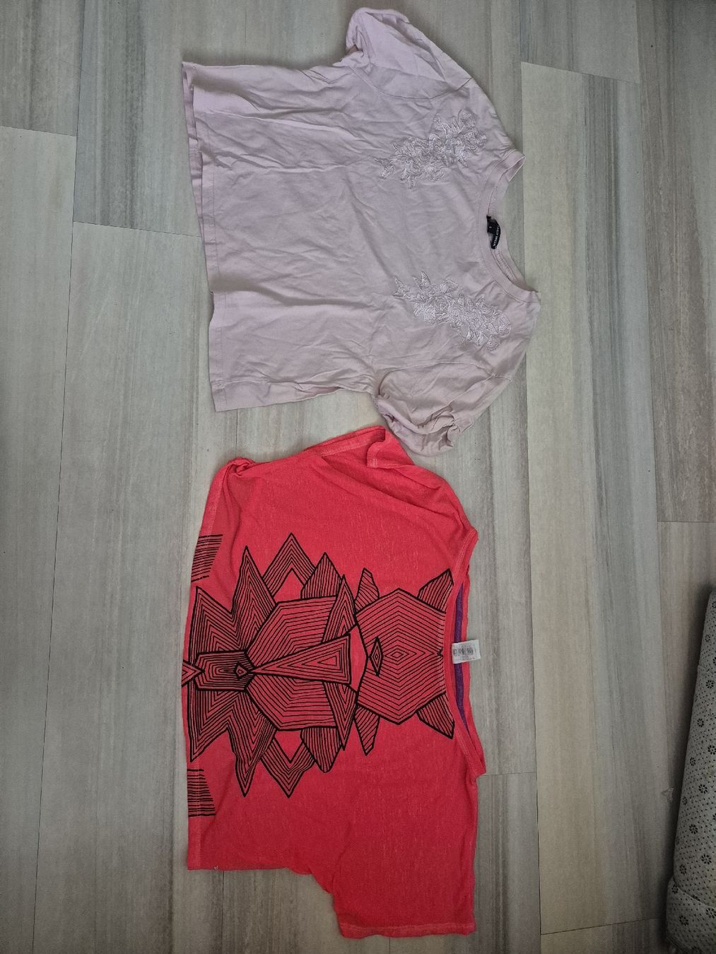 Lotti & Set di vestiti: T-Shirt-Set – Usato da Stansstad venduto da Kyra014 2