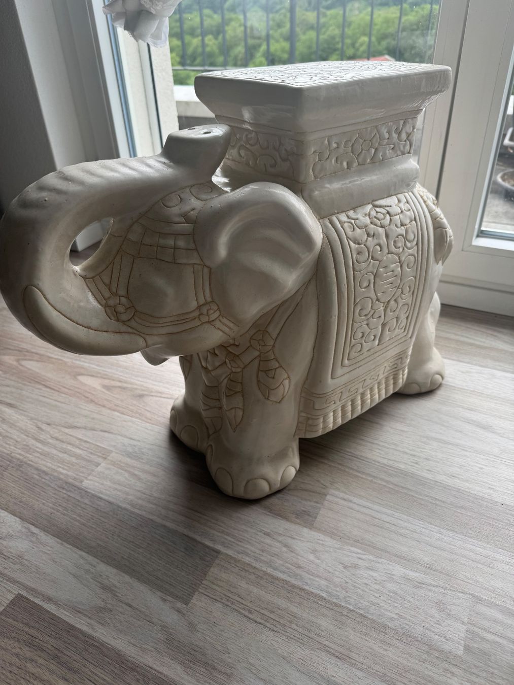 Tutte le decorazioni: Elefant Blumenständer – Usato da Neuenegg venduto da Jeni01