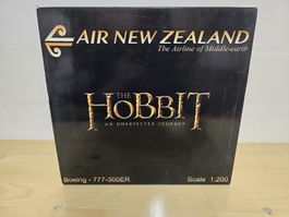 Air New Zealand Boeing 777-300ER "The Hobbit" 1:200 Metall