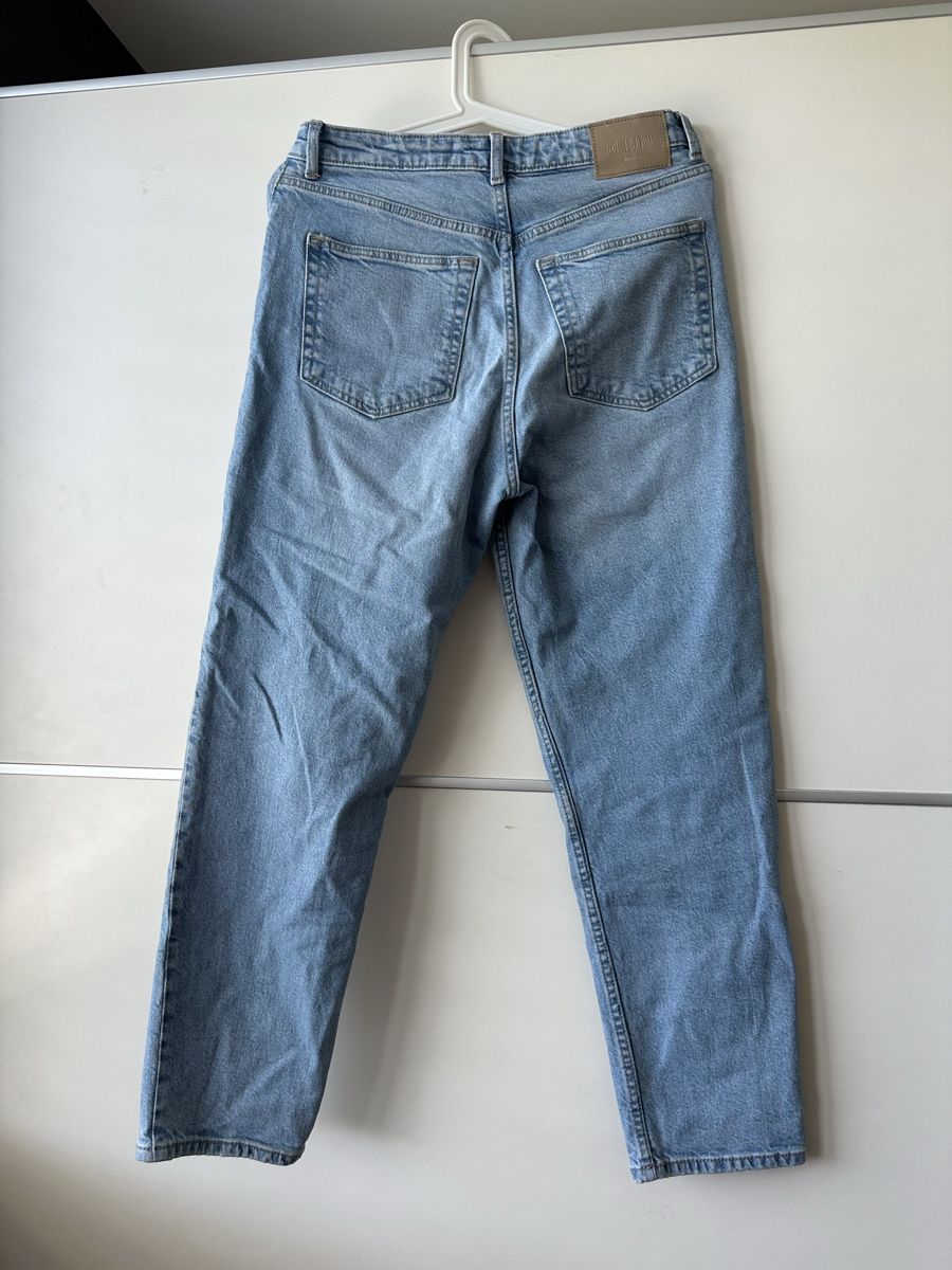 Bershka Jeans: blaue Jeans – Usato da Romanshorn venduto da ila_2nzf 1