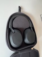Sony WH-1000XM5 Headphones Black with Case Like New