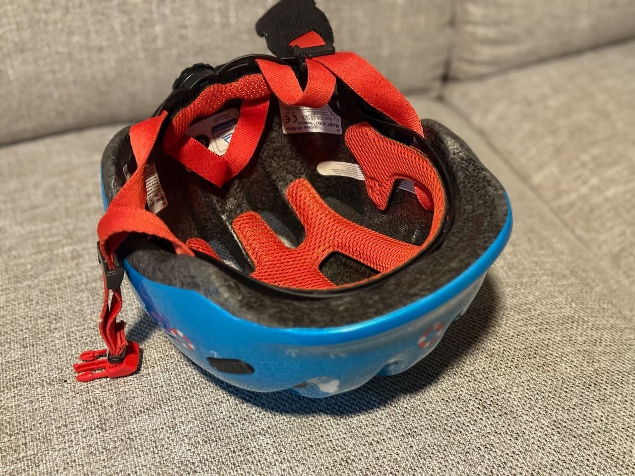 Abus Caschi: Abus Kinderhelm, Grösse 45-50, blau metallic – Usato da Sissach venduto da hucom 2