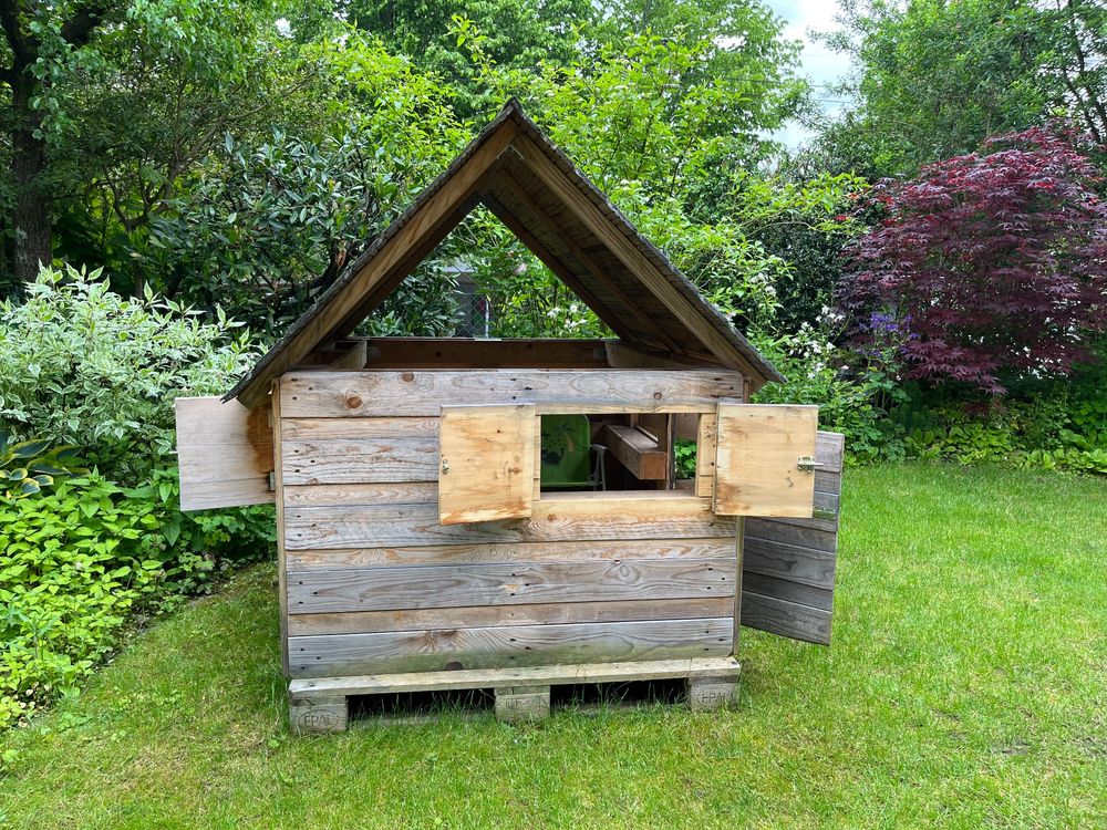 Kleines Spielhaus für den Garten Kaufen auf Ricardo