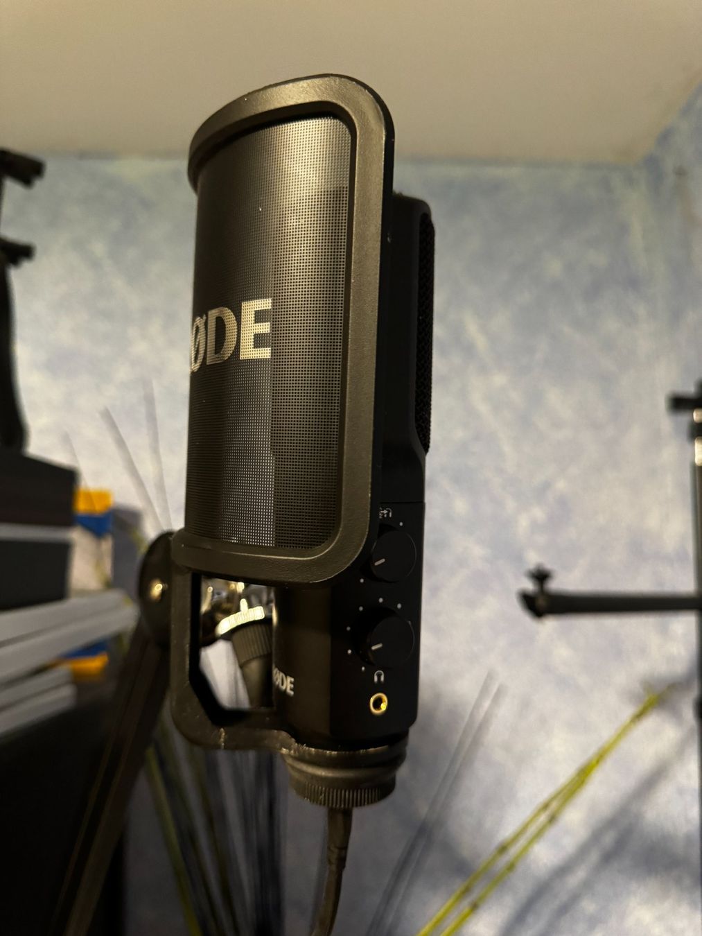 Røde Mikrofone: USB-Mikrofon Rode NT-USB inklusive Studioarm! – Gebraucht aus Siebnen von dm6_5czx 1