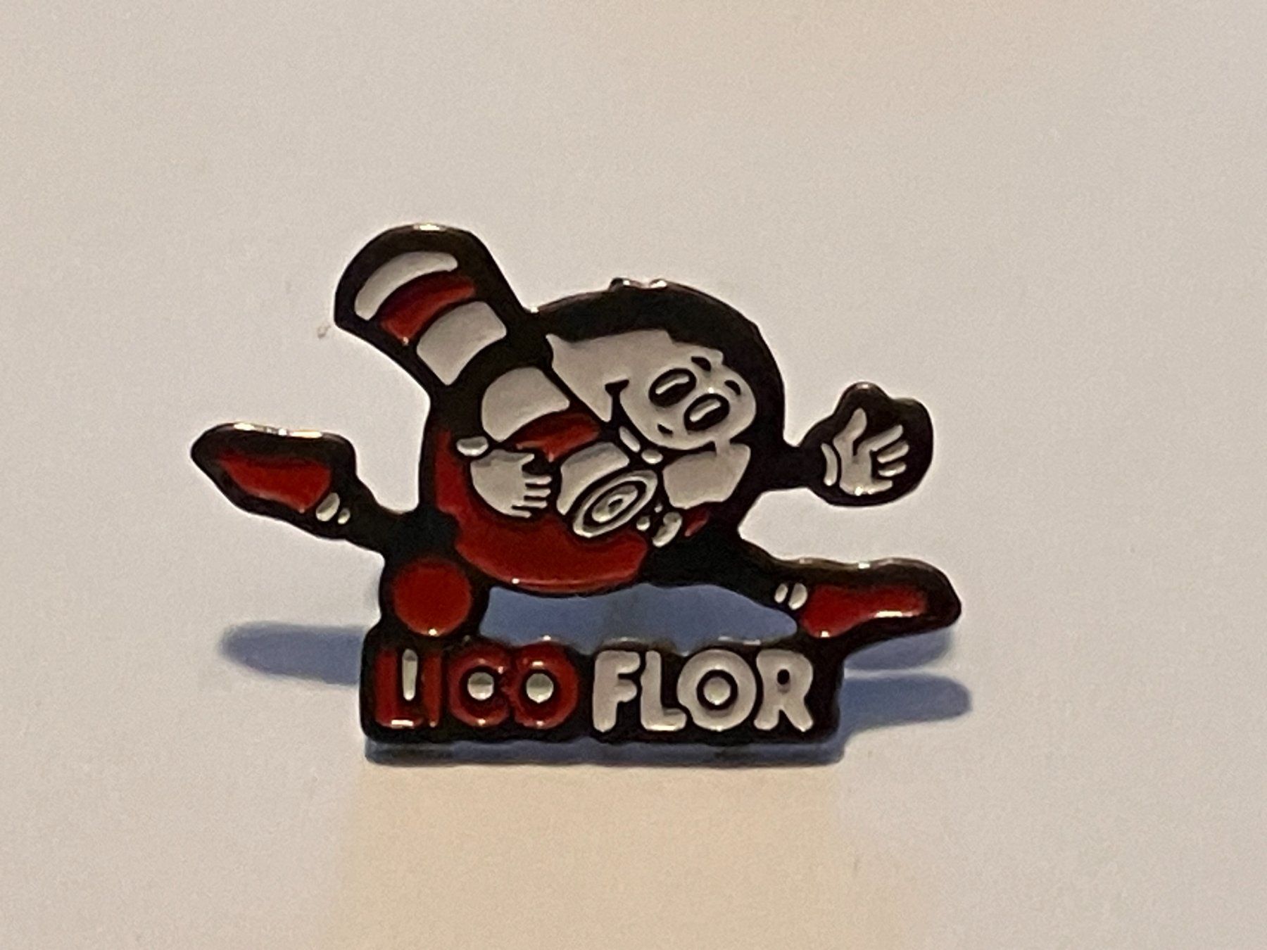 Placchette & Badge: 1 Pin Lico Flor  – Usato da Basel venduto da djwwpp