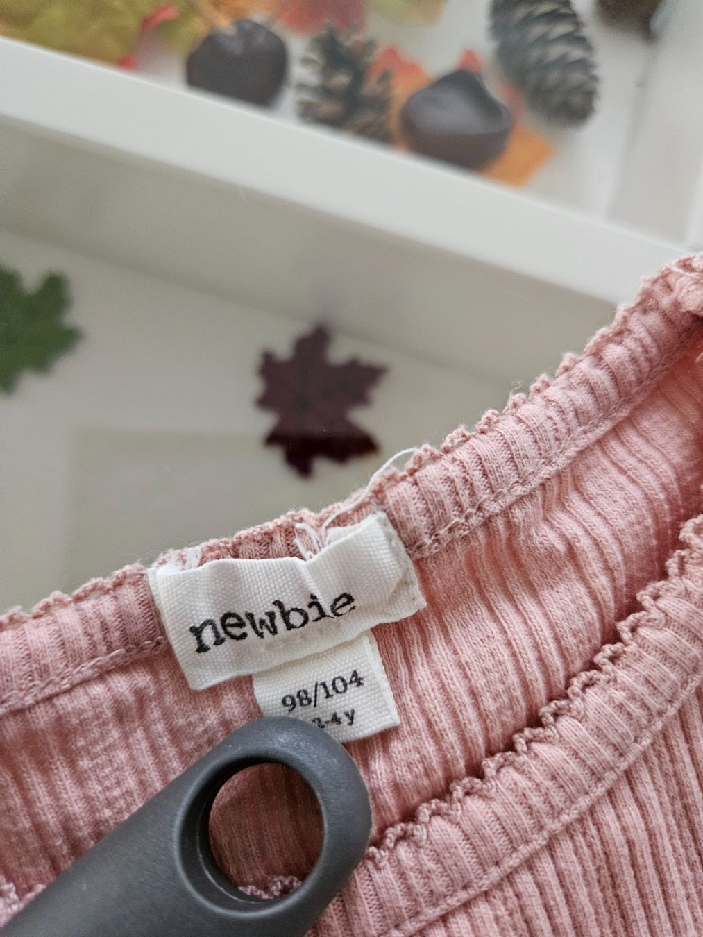 Camicette, T-shirt & Top: Newbie T-Shirt – Usato da Unterägeri venduto da Sleepbear 1