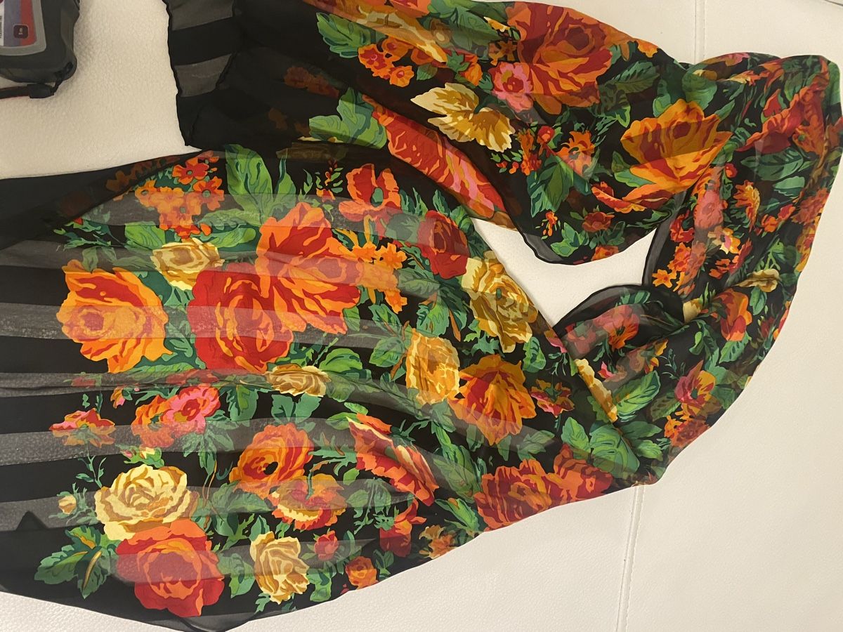Foulard & Sciarpe: Seiden Schal 🌸 – Usato da Opfikon venduto da Luis144 7