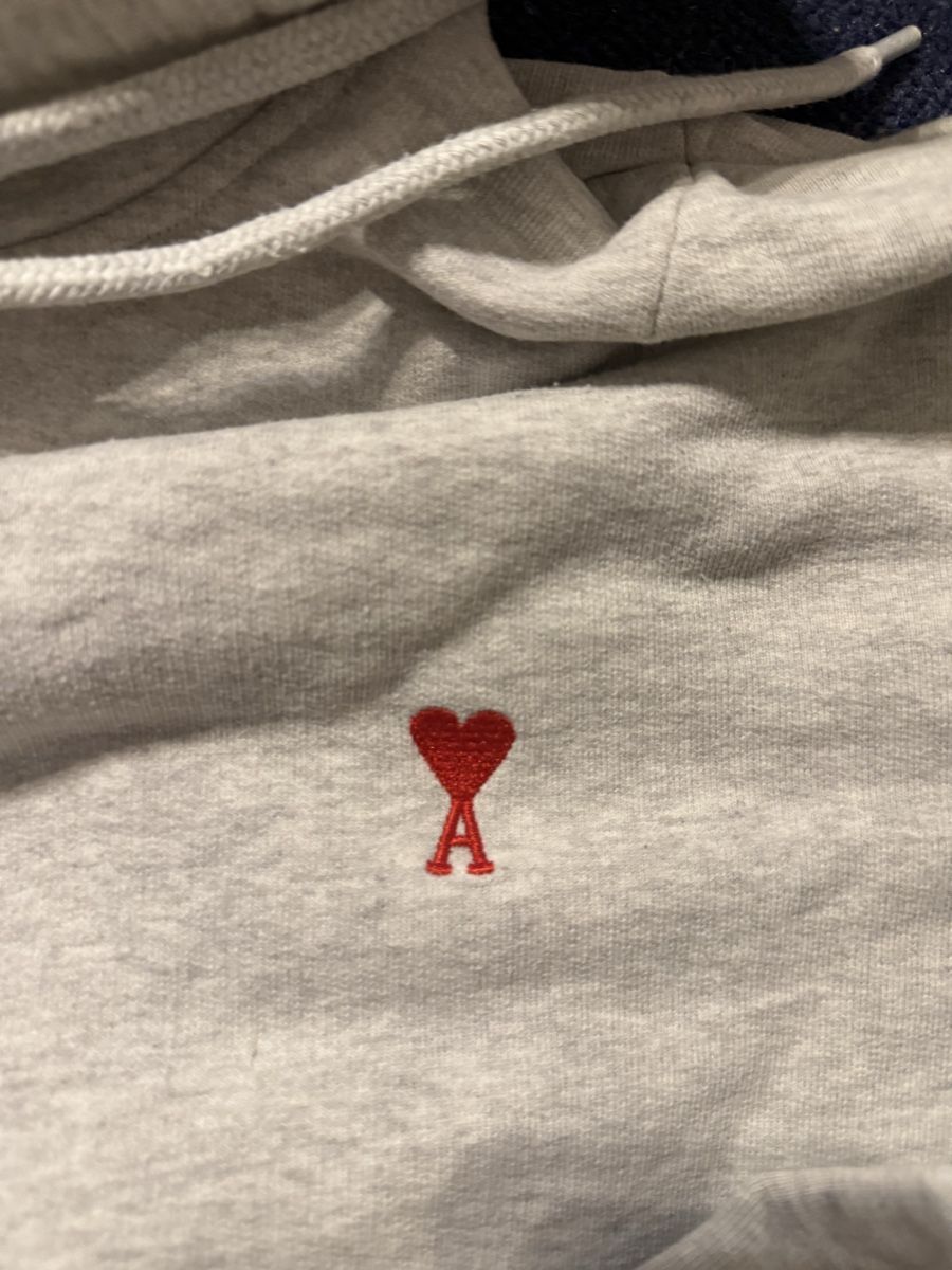 Pulls & Sweat-shirts: Ami Paris Hoodie – D'occasion à Obersteckholz par aureljonas 1