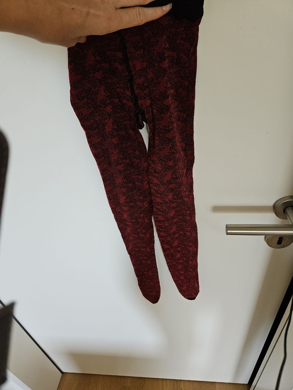 Calze & Collant: Herbststrumpfhose mit Blattmuster – Usato da Wabern venduto da AnaBern 1