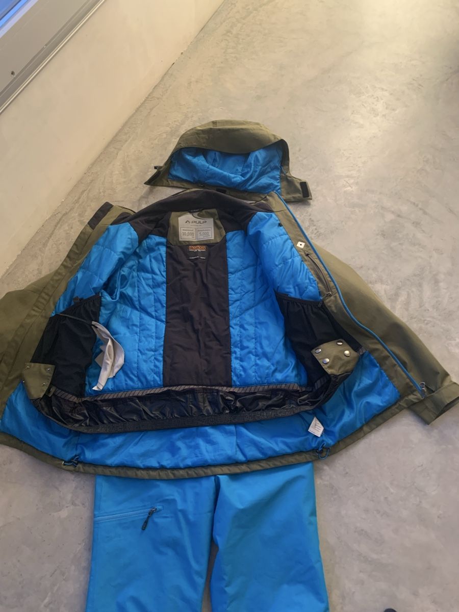 Completi: APULP Skijacke & Skihose, Gr. M – Usato da Sargans venduto da Rohan12 2