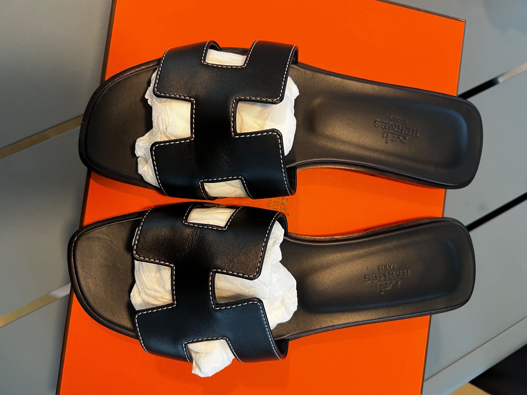 Hermès Chaussures femmes: Hermes Oran 37,5 – D'occasion à Schwyz par sdesiree 5