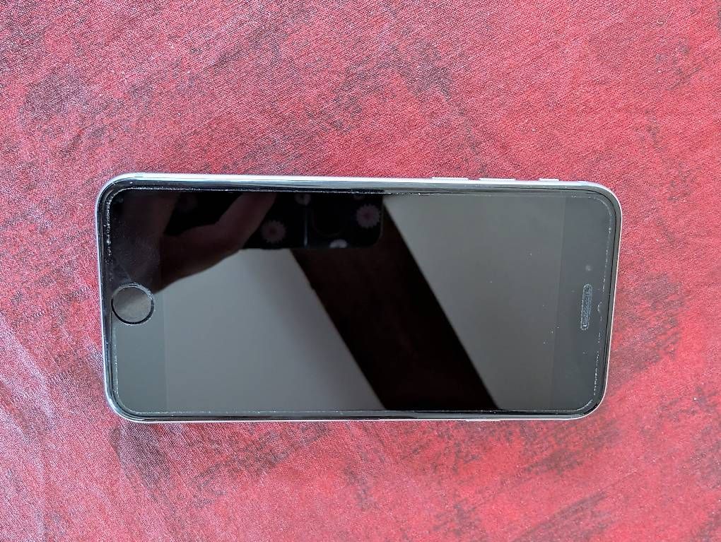 Portables: iPhone 6s 32GB – D'occasion à Oberwil BL par lisagautschi