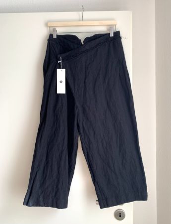 NEW with tags | Marc le Bihan black cropped pants | s/m