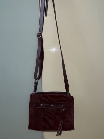 Tasche Burgunder Farbe Damen neuwertig