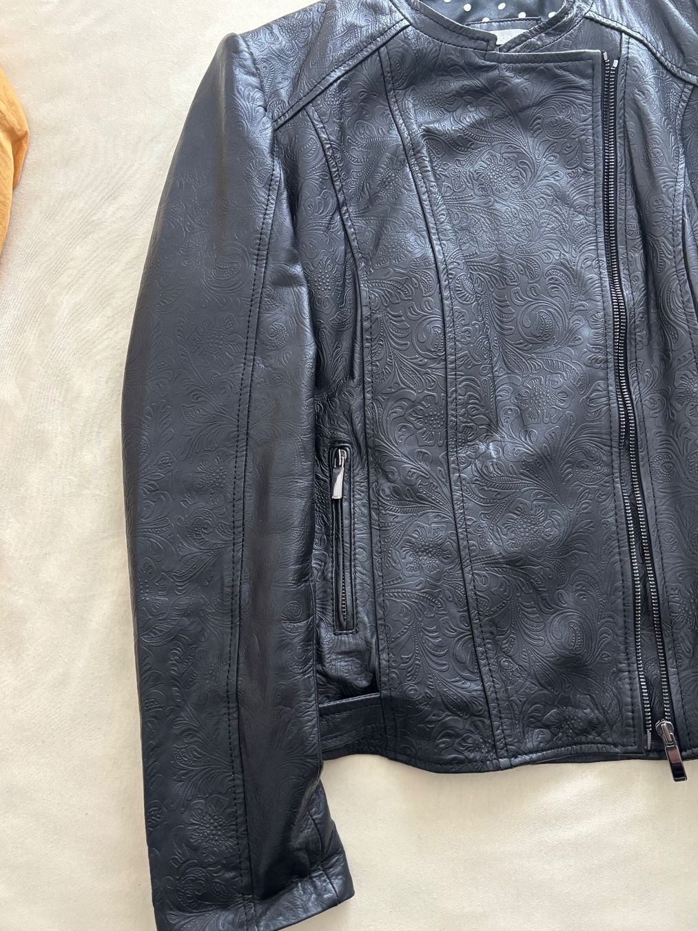 Giacche: Veste en cuir NEUVE taille 40 – Nuovo e nell'imballaggio originale da Cossonay-Ville venduto da ale_k9mh 3