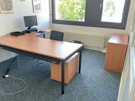 Hochwertige Büromöbel