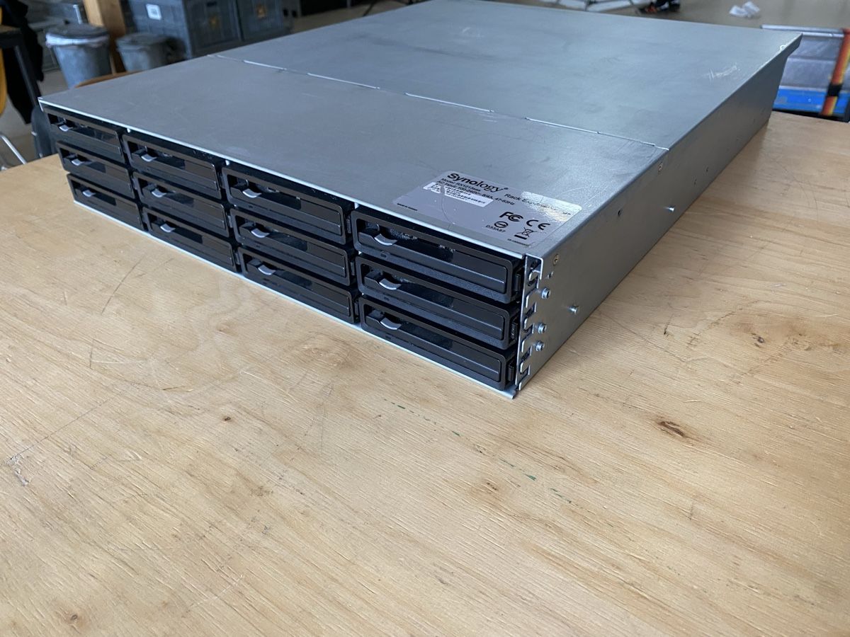 Synology Serveurs: Synology Rack Expansion Unit RX1213sas – D'occasion à Basel par Matsvo