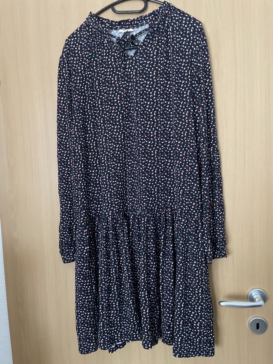 Esprit Vestiti: EDC Kleid Gr M langarm mit feinem muster – Usato da Illnau venduto da cla_jqf8
