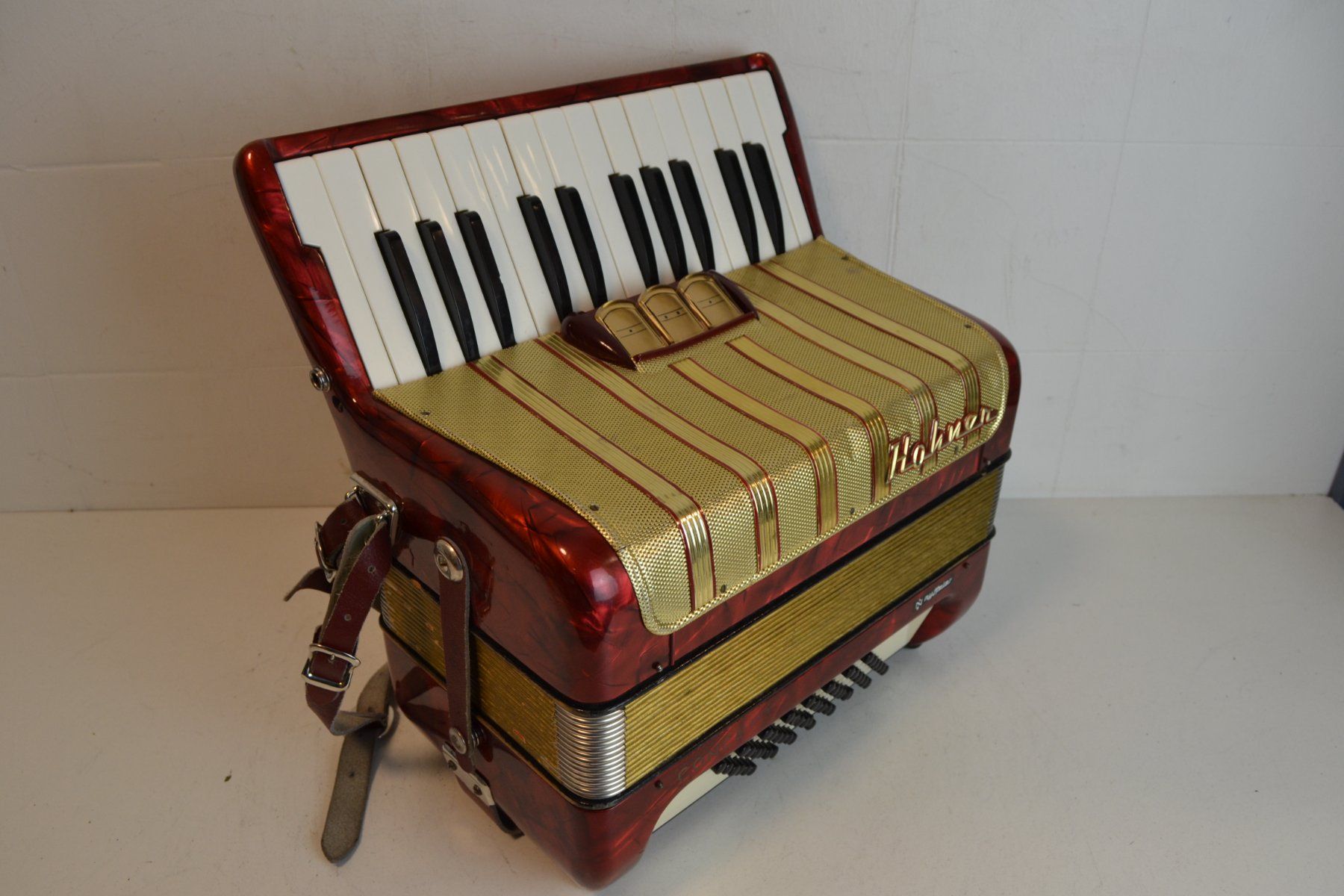 Hohner Strumenti musicali: Akkordeon chromatisch Hohner Concerto I – Usato da Zürich venduto da Brockito 1