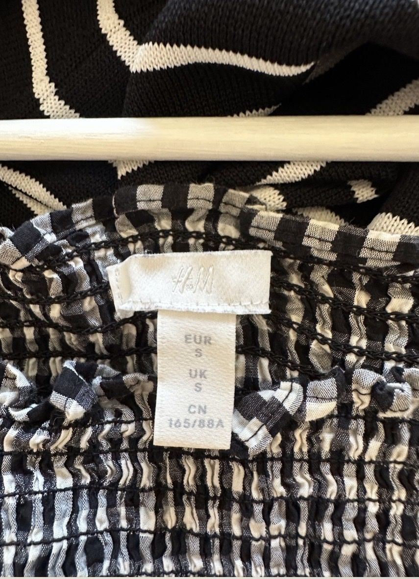 H&M Top: H&M Top Checkered Puff Sleeve Size S good condition – Usato da Luins venduto da vvs_7kqr 3